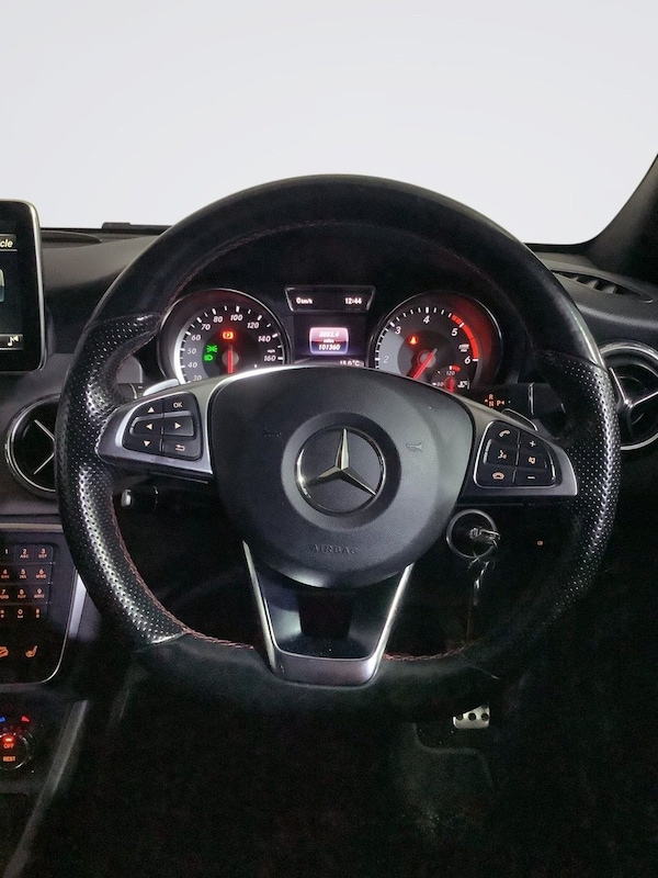 Used Mercedes-Benz GLA 2015 for sale - 76291135: Photo 16