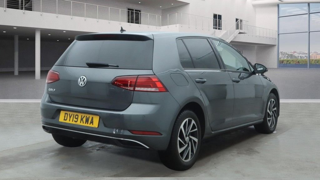 Used Volkswagen Golf 2019 for sale - 77621127: Photo 4