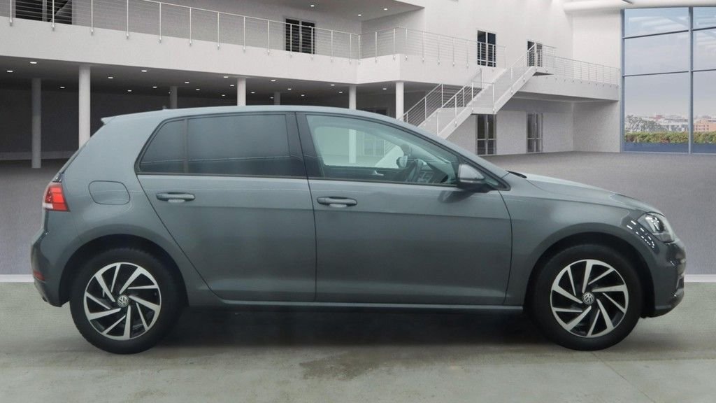 Used Volkswagen Golf 2019 for sale - 77621127: Photo 5