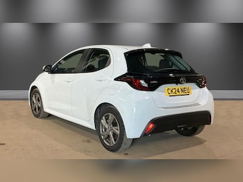 Used Toyota Yaris 2024 for sale - 79358657: Photo
