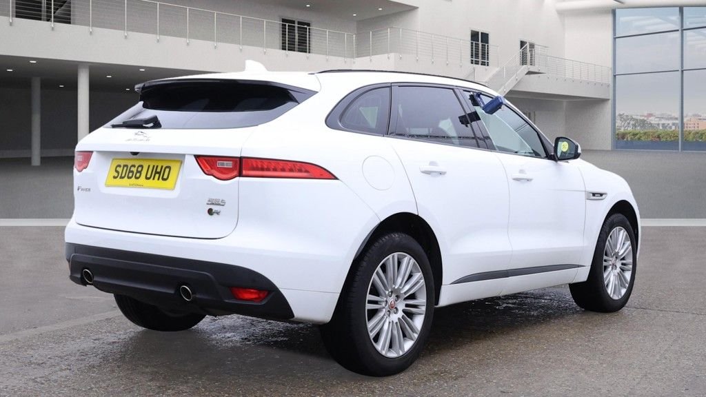 Used Jaguar F-Pace 2019 for sale - 76430430: Photo 4