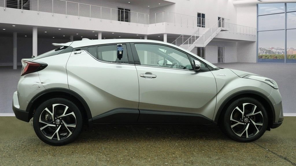 Used Toyota C-HR 2022 for sale - 77936681: Photo 11