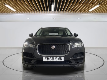 Used Jaguar F-Pace 2018 for sale - 75286963: Photo