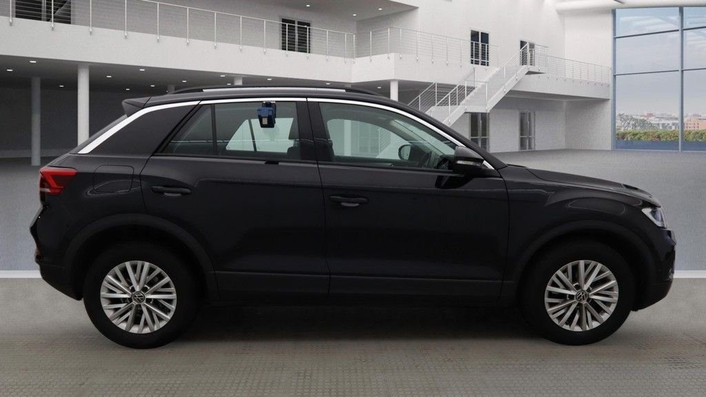 Used Volkswagen T-Roc 2023 for sale - 77407881: Photo 11