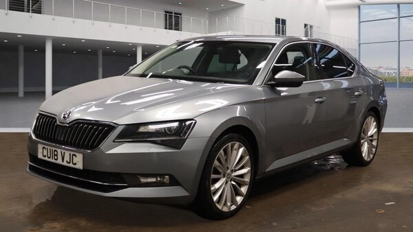 Used Skoda Superb 2018 for sale - 76286184: Photo 2