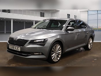 Used Skoda Superb 2018 for sale - 76286184: Photo 2