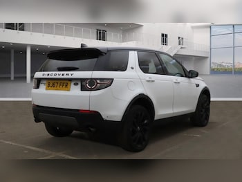 Used Land Rover Discovery Sport 2017 for sale - 76474645: Photo