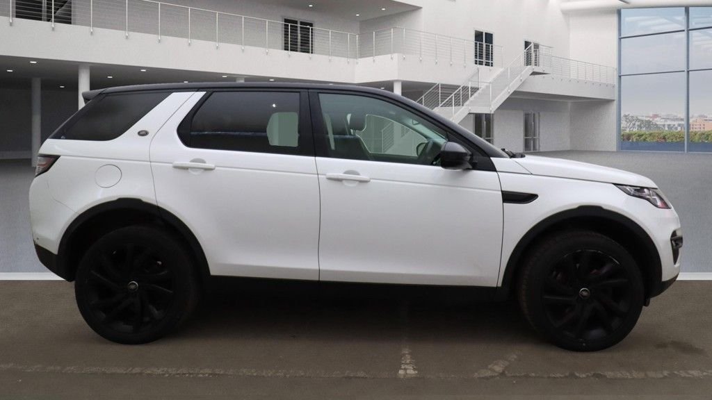 Used Land Rover Discovery Sport 2017 for sale - 76474645: Photo 5