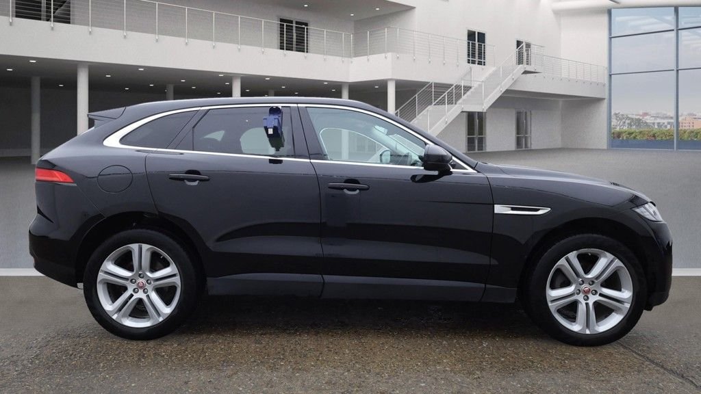 Used Jaguar F-Pace 2019 for sale - 76482248: Photo 5