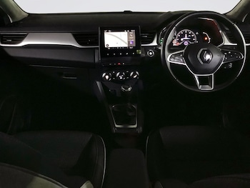 Used Renault Captur 2022 for sale - 76604675: Photo