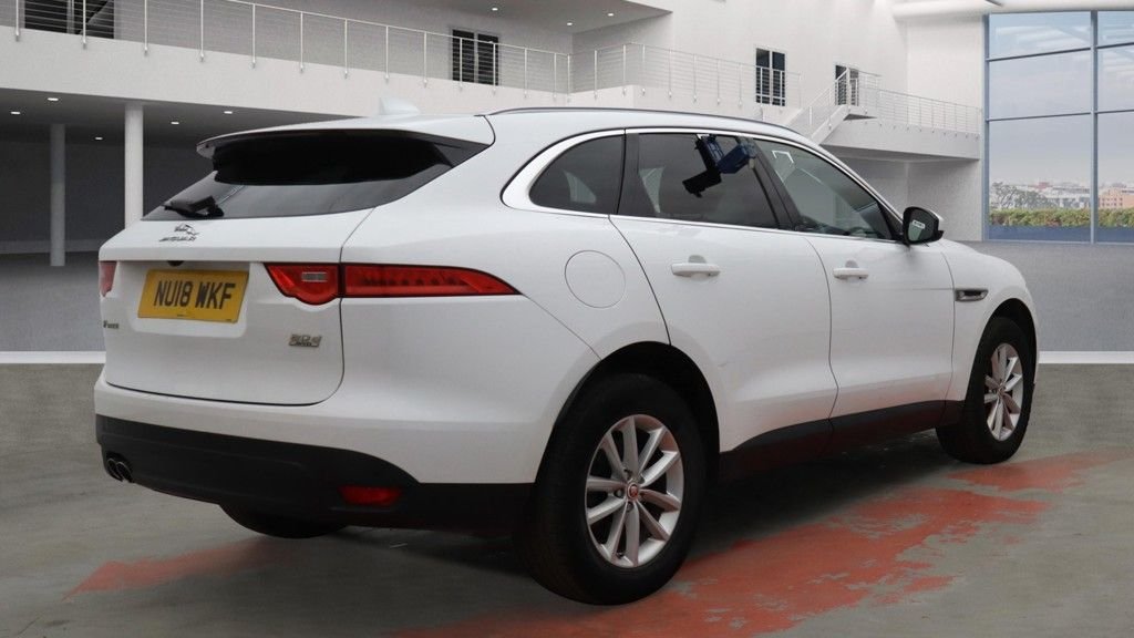 Used Jaguar F-Pace 2018 for sale - 77302596: Photo 4
