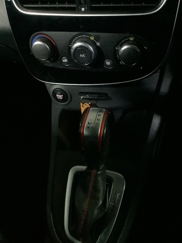 Used Renault Clio 2018 for sale - 76180123: Photo 24