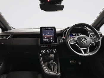 Used Renault Clio 2024 for sale - 79370585: Photo