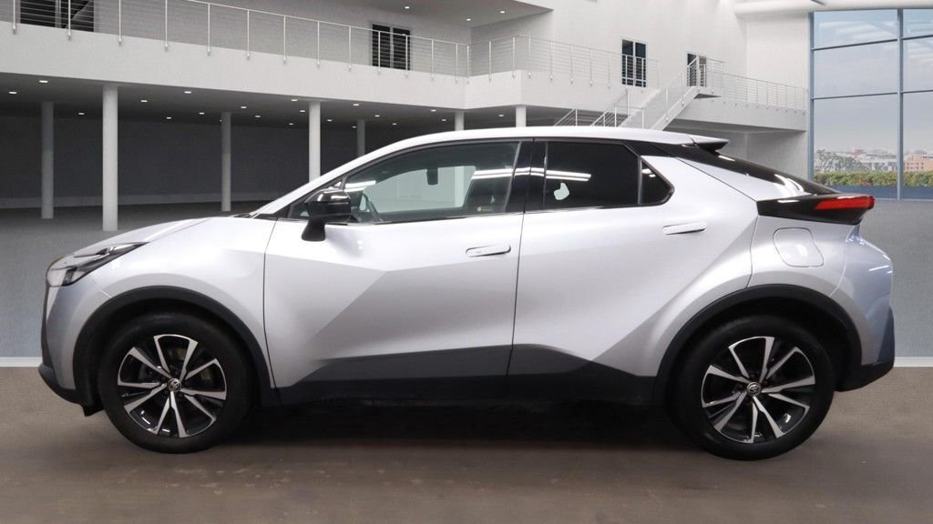 Used Toyota C-HR 2024 for sale - 77188560: Photo 12