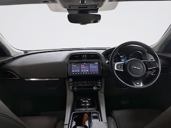 Used Jaguar F-Pace 2019 for sale - 78990219: Photo
