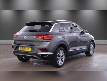 Used Volkswagen T-Roc 2019 for sale - 78330947: Photo