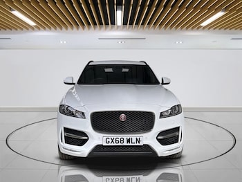 Used Jaguar F-Pace 2018 for sale - 79313228: Photo