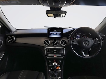 Used Mercedes-Benz GLA 2019 for sale - 79189641: Photo