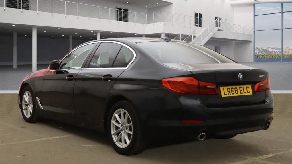 Used BMW 5 Series 2018 for sale - 76376117: Photo 3