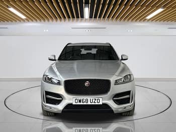 Used Jaguar F-Pace 2019 for sale - 79632221: Photo