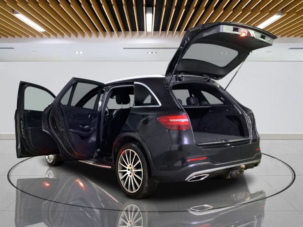 Used Mercedes-Benz GLC 2018 for sale - 76376208: Photo 8
