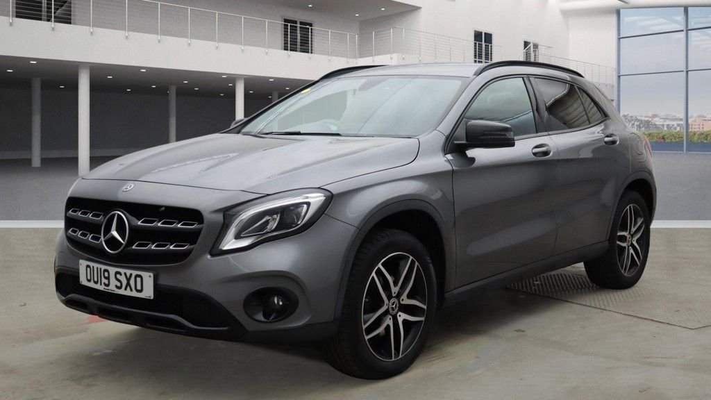 Used Mercedes-Benz GLA 2019 for sale - 77250286: Photo 2