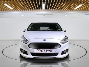 Used Ford S-Max 2018 for sale - 76317075: Photo 2