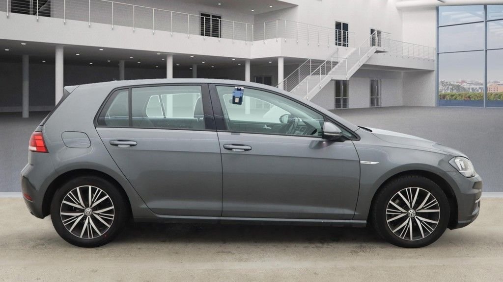 Used Volkswagen Golf 2019 for sale - 76417563: Photo 5