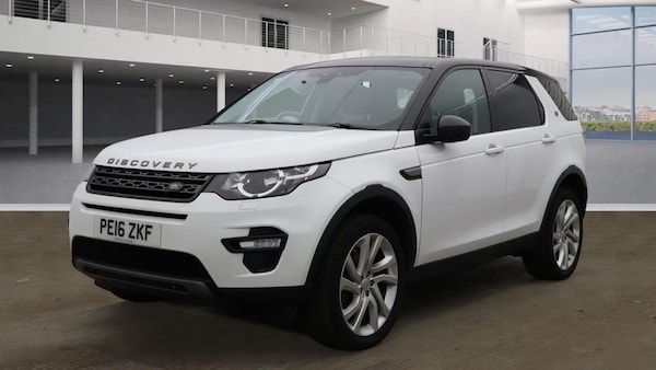 Used Land Rover Discovery Sport 2016 for sale - 76228995: Photo 2
