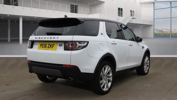 Used Land Rover Discovery Sport 2016 for sale - 76228995: Photo 4