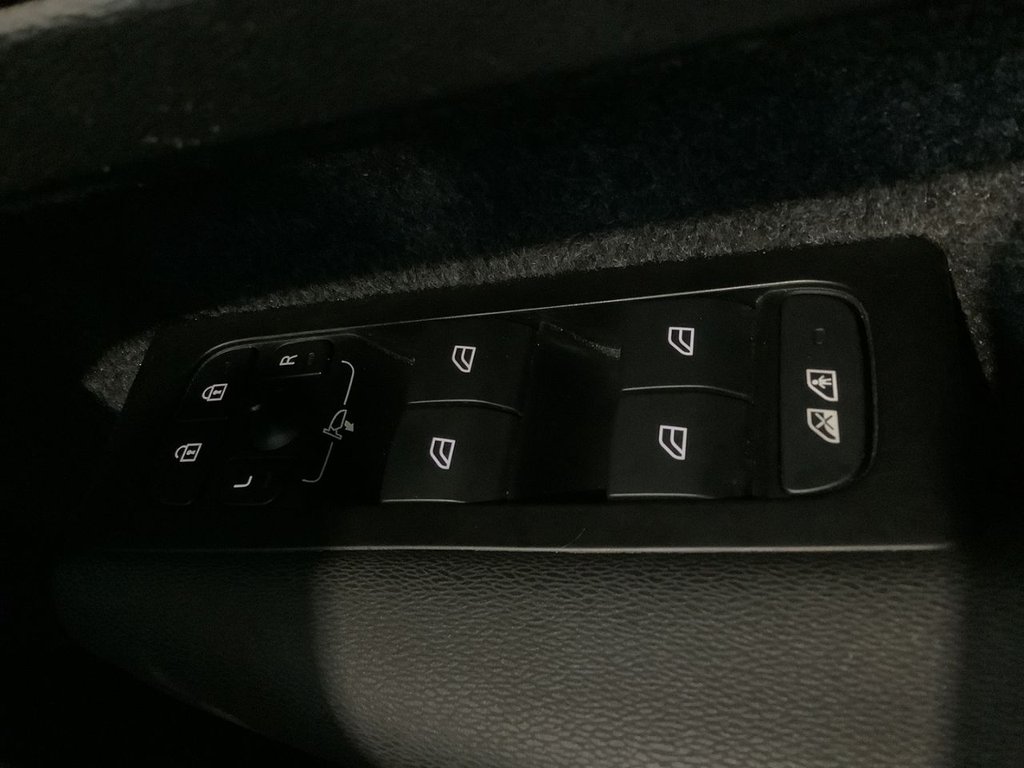 Used Volvo XC40 2021 for sale - 77484987: Photo 21