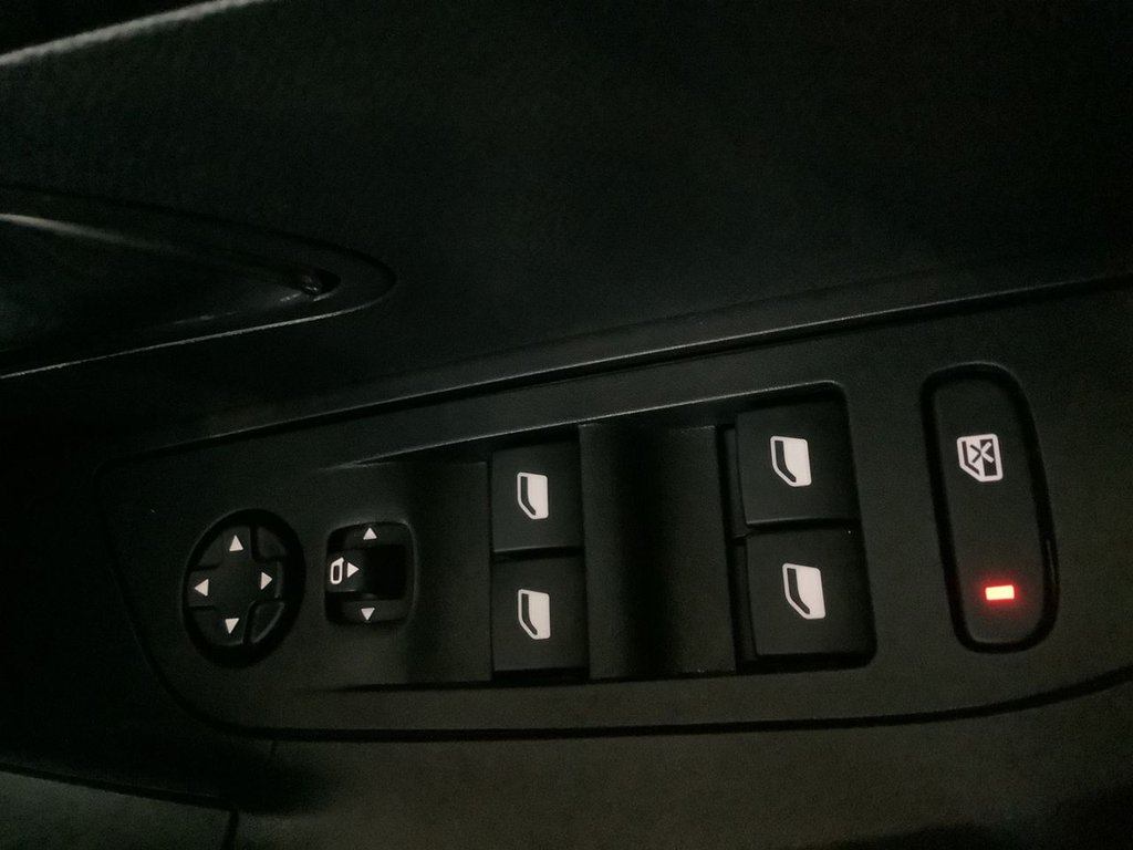 Used Peugeot 2008 2023 for sale - 77621131: Photo 27