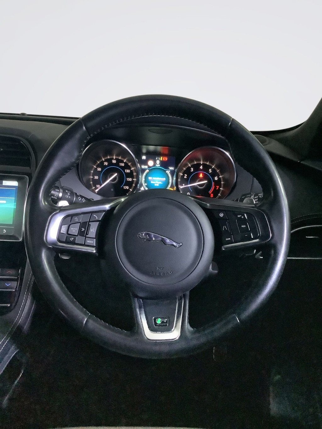 Used Jaguar F-Pace 2019 for sale - 77211875: Photo 16