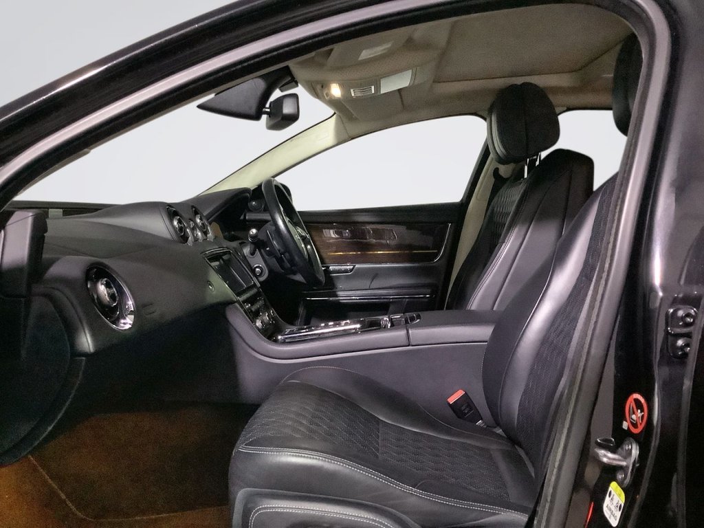 Used Jaguar XJ 2016 for sale - 76173395: Photo 11