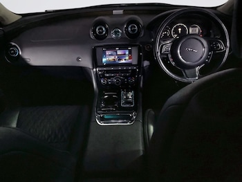 Used Jaguar XJ 2016 for sale - 76173395: Photo 3