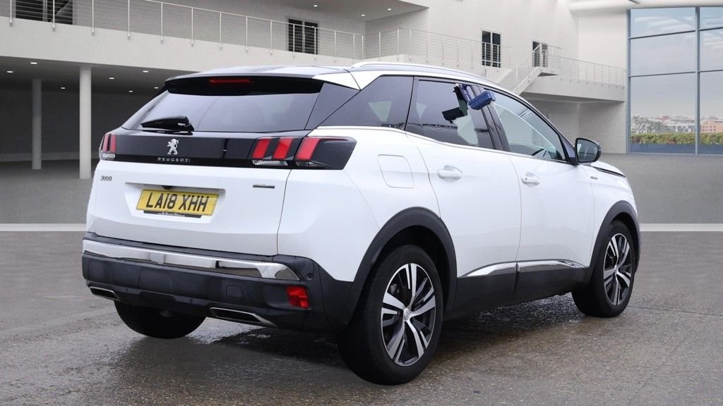 Used Peugeot 3008 2018 for sale - 76482174: Photo 4