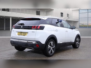 Used Peugeot 3008 2018 for sale - 76482174: Photo