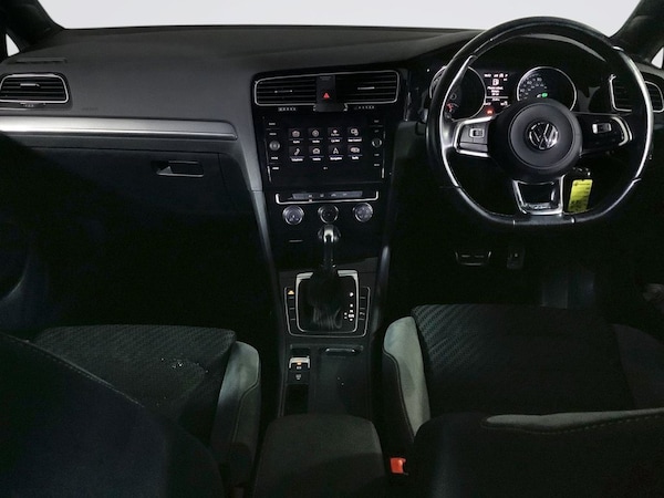 Used Volkswagen Golf 2018 for sale - 76210085: Photo 3