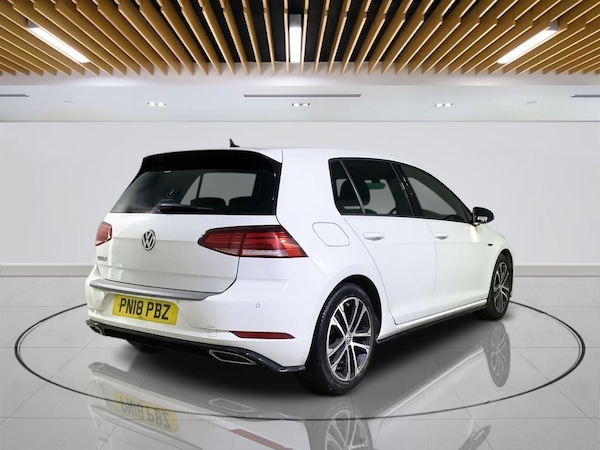 Used Volkswagen Golf 2018 for sale - 76210085: Photo 8