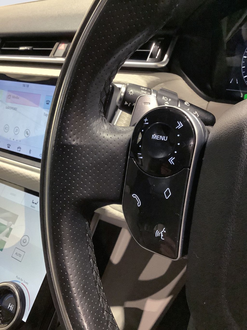 Used Land Rover Range Rover Velar 2020 for sale - 77316000: Photo 17