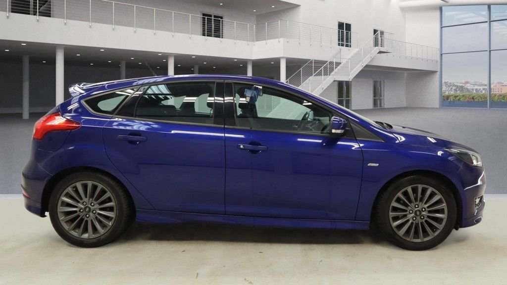 Used Ford Focus 2017 for sale - 77953005: Photo 11