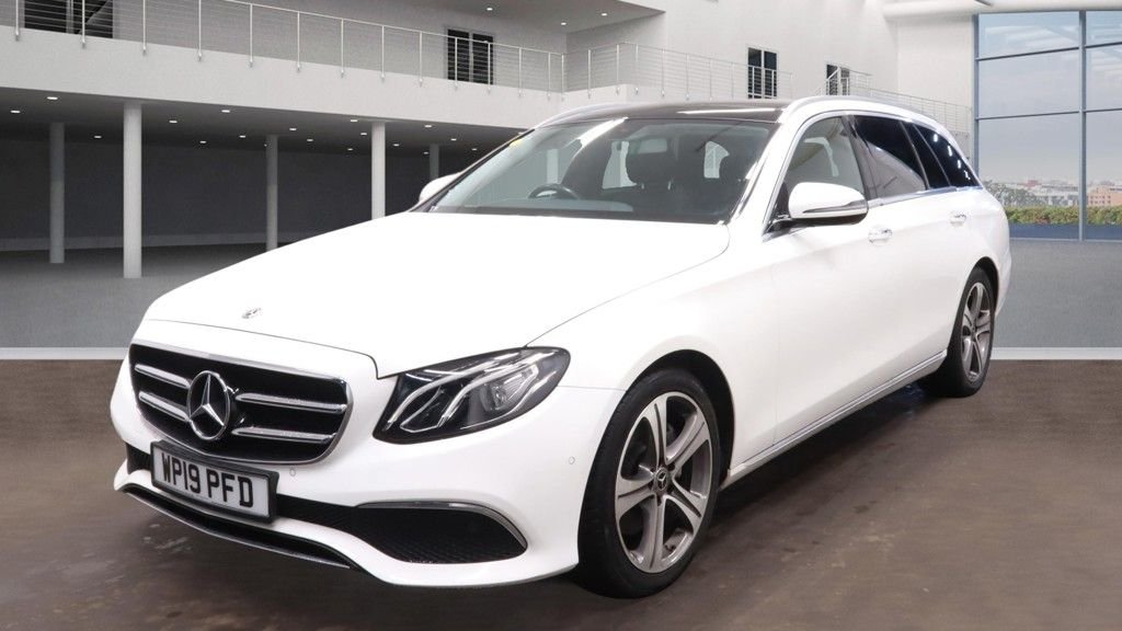 Used Mercedes-Benz E Class 2019 for sale - 77703717: Photo 2