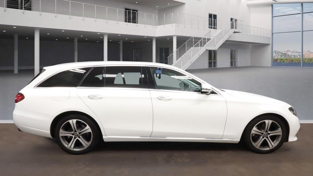 Used Mercedes-Benz E Class 2019 for sale - 77703717: Photo 5