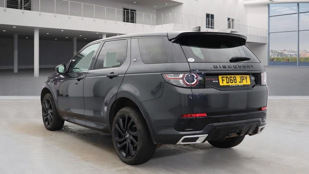 Used Land Rover Discovery Sport 2019 for sale - 76376127: Photo 3