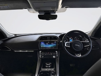 Used Jaguar F-Pace 2019 for sale - 78805750: Photo