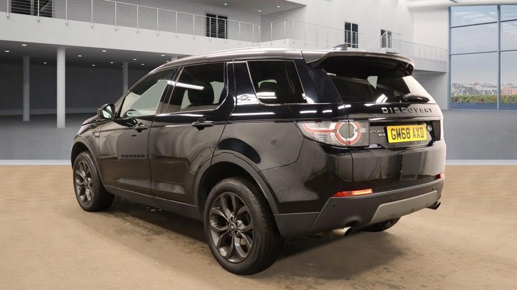 Used Land Rover Discovery Sport 2019 for sale - 76470409: Photo 3