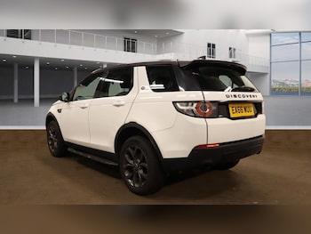Used Land Rover Discovery Sport 2016 for sale - 76439011: Photo
