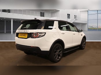Used Land Rover Discovery Sport 2016 for sale - 76439011: Photo
