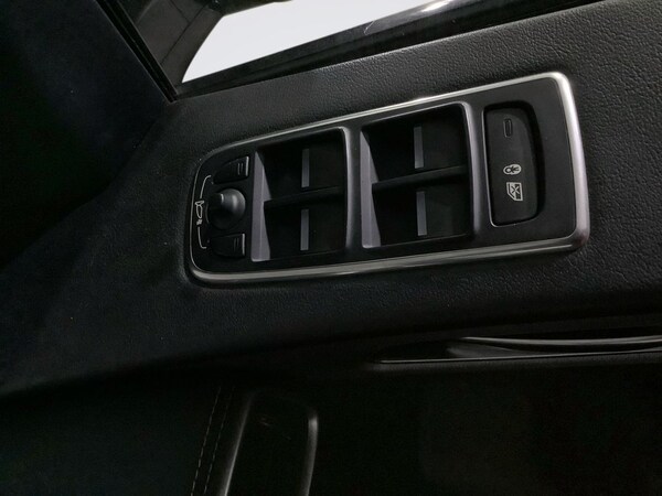 Used Jaguar F-Pace 2018 for sale - 76147370: Photo 22