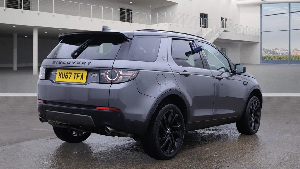 Used Land Rover Discovery Sport 2017 for sale - 76523320: Photo 4